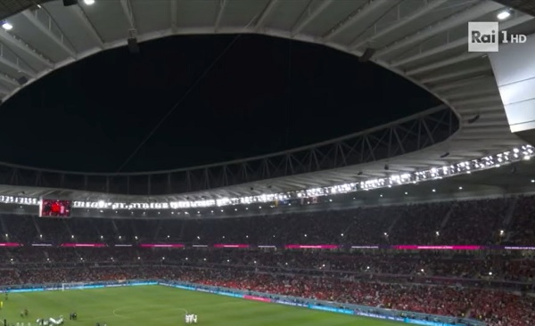 Gaffe ‘mondiale’ del telecronista Alberto Rimedio: «Ci sono tante razze di arbitri» – Video