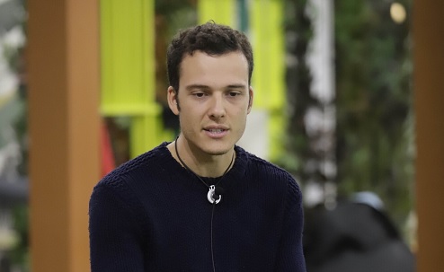 GF Vip, Edoardo torna a provocare Alberto: «Quando esco da qui una ripassata in padella gliela do» – Video