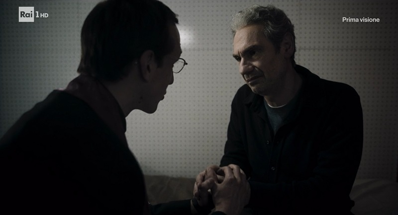 Ascolti TV | Giovedì 17 novembre 2022. Esterno Notte chiude al ribasso (2,7 mln – 15.4%), Zelig tiene (2,6 mln – 19.8%), Amore Criminale sale al 5.9%, X Factor cala al 2.8%