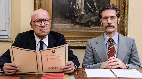 Programmi TV di stasera, martedì 8 novembre 2022. Su Rai2 continuano le lezione de ‘Il Collegio’.