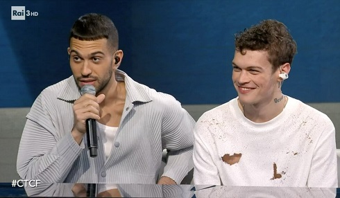 Classifiche Spotify 2022: Bad Bunny è l’artista più ascoltato al mondo, in Italia domina Sfera Ebbasta. Tra le canzoni svetta Brividi