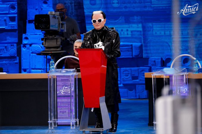 Amici 22: anticipazioni puntata di domenica 27 novembre 2022. Provvedimenti disciplinari in arrivo, torna Malgioglio – Tutti gli ospiti e le sfide