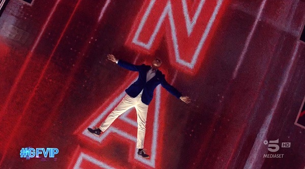 Ascolti TV | Giovedì 3 novembre 2022. Malinconico cala a 3,4 milioni (18.9%), stabile il GF Vip a 2,6 mln (20.8%), disastro D’Amico (1.7%), bene Del Debbio (6.8%). Matano (22.3%) allunga su D’Urso (12.5%-14%)