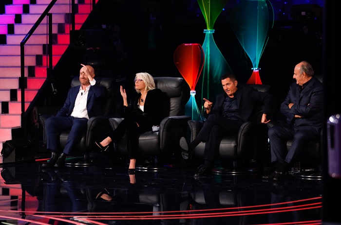 Programmi TV di stasera, sabato 19 novembre 2022. Alla finale di Tú Sí Que Vales ospiti Aaron e Gianmarco di Amici