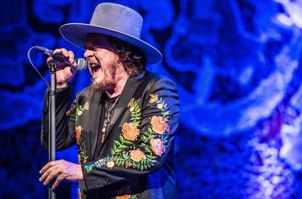 Zucchero si scaglia contro Amadeus: «A Sanremo non mi vogliono nemmeno in gara. Scelte mirate solo a fare audience»
