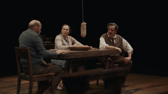 Programmi TV di stasera, sabato 10 dicembre 2022. Su Rai3 il quarto ‘pezzo facile’ di Mattia Torre