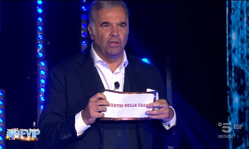 GF Vip 7, ventiduesima puntata – Il biglietto di ritorno ‘grazia’ Charlie Gnocchi, Ginevra Lamborghini ospite, Milena Miconi e Riccardo Fogli nuovi concorrenti, in quattro al televoto (senza eliminazione)