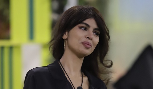 GF Vip, Dana Saber shock: «Amo Putin, è il mio preferito, il mio uomo ideale». Ma chi hanno messo nella Casa? – Video