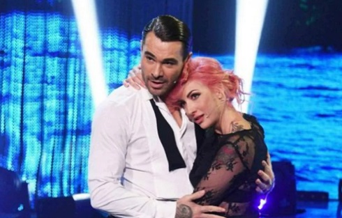 Ballando con le Stelle: Luisella Costamagna vincitrice solo per la giuria, Ema Stokholma sempre in testa sui social (tranne la prima puntata vinta da Biagiarelli)