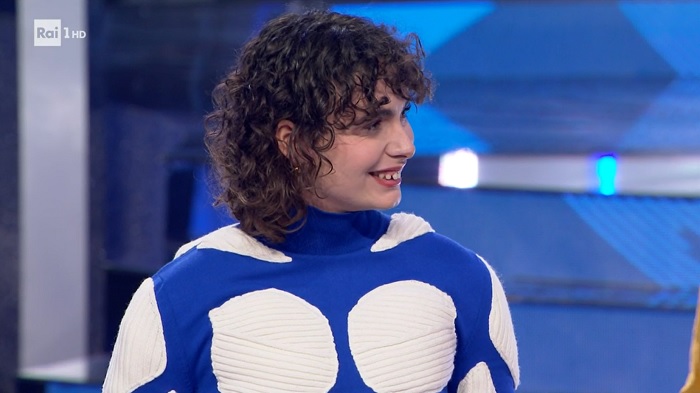 Sanremo 2023: Mara Sattei in gara con un brano scritto da Damiano dei Maneskin, il pezzo di Madame doveva chiamarsi «Putta*a»