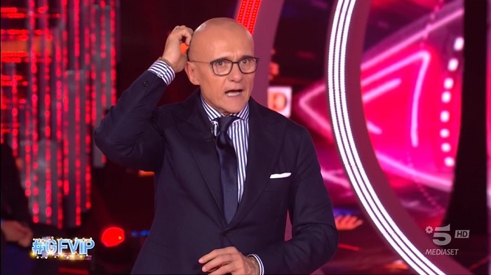 Ascolti TV | Sabato 10 dicembre 2022. Boom Inghilterra-Francia a 9,6 milioni (45%), poi Il Circolo 2,8 mln (16.4%). GF Vip in calo (2,5 mln – 20.7%). Al pomeriggio Marocco-Portogallo vola al 50.6% nel secondo tempo