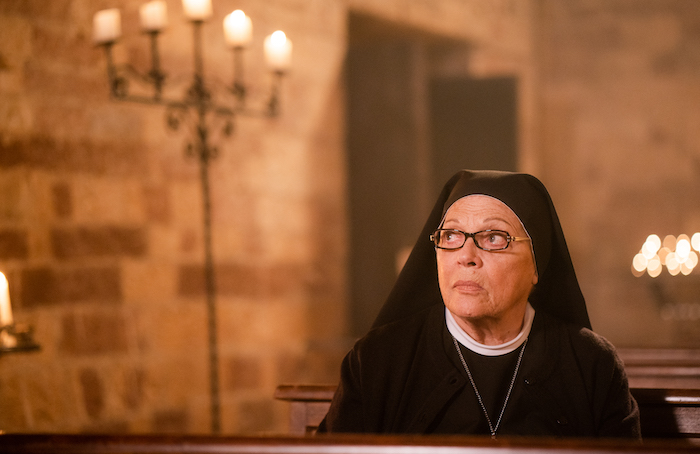 Ascolti TV | Giovedì 26 Gennaio 2023. Che Dio Ci Aiuti (24.4%) doppia Odio l’Estate (12.1%). Male Cucciari (3.4%)