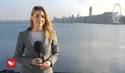 «Buon pomeriggio da Bari, in Umbria». La ‘papera’ al TG2 – Video