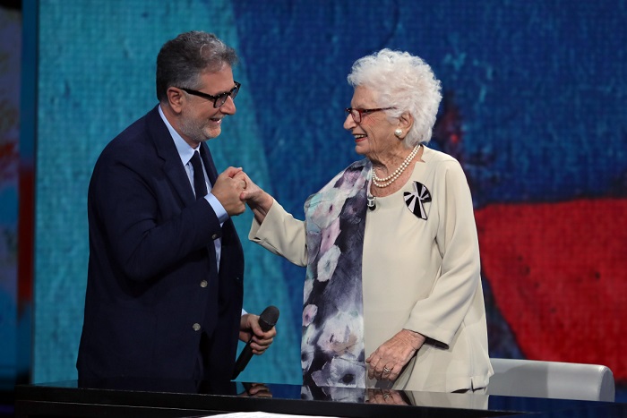 Fabio Fazio e Liliana Segre in diretta su Rai 1 dal «Binario 21» per il Memoriale della Shoah