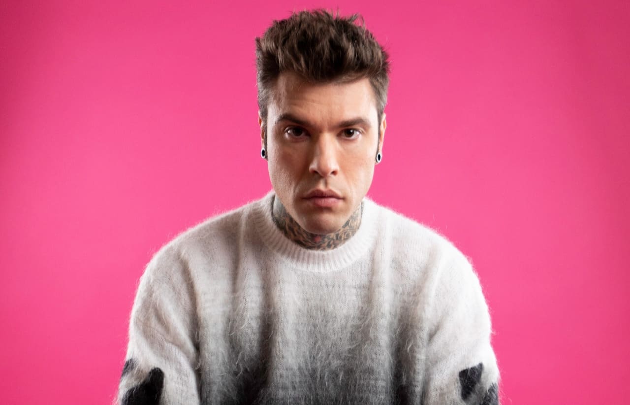 Fedez, Guè e Takagi & Ketra sul palco galleggiante di Sanremo 2023