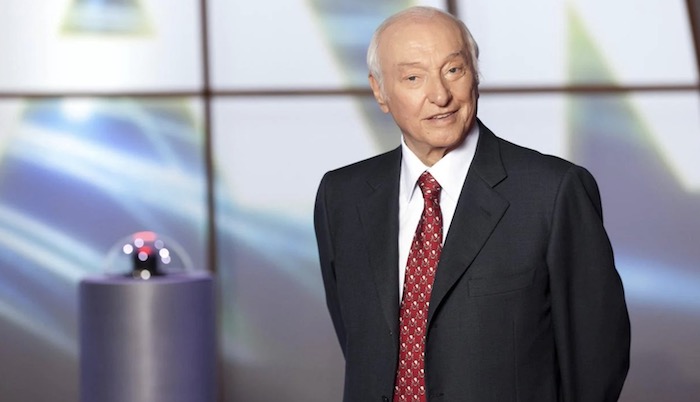 Superquark+: su RaiPlay ‘l’ultima incompiuta’ di Piero Angela. Si parla di cibi alternativi, dieta e cannibalismo