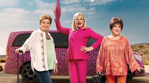 Programmi TV di stasera, giovedì 12 gennaio 2023. Debutta in chiaro su Tv8 ‘Quelle Brave Ragazze’ con Maionchi, Milo e Berti