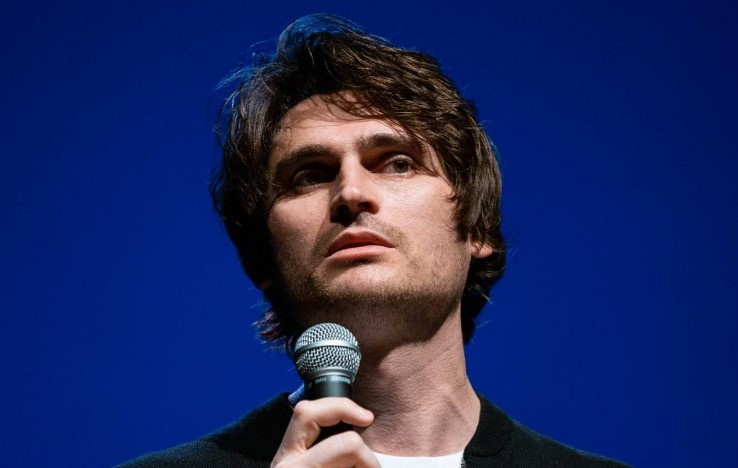 Angelo Duro alla seconda serata di Sanremo 2023