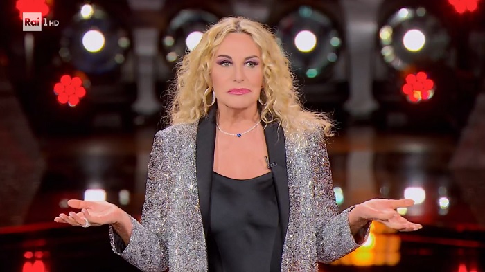 Ascolti TV | Venerdì 3 febbraio 2023. The Voice Senior va forte (24.6%), Fosca Innocenti chiude al ribasso (14%). Al pomeriggio bene le soap Terra Amara (22.2%) e Il Paradiso delle Signore (21.5%)