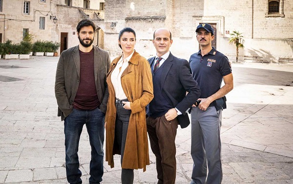 Programmi TV di stasera, domenica 12 febbraio 2023. Su Rai1 l’ultimo appuntamento con la seconda stagione de ‘Le indagini di Lolita Losbosco’