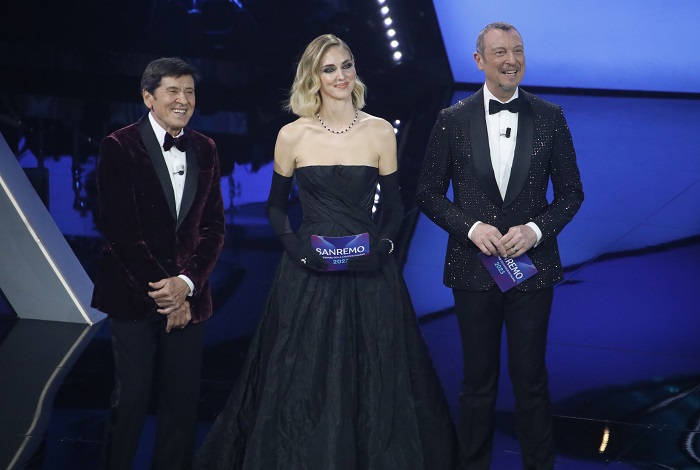 Ferragnez-Sanremo, la replica Rai pregna d’ovvietà che dribbla la questione principale