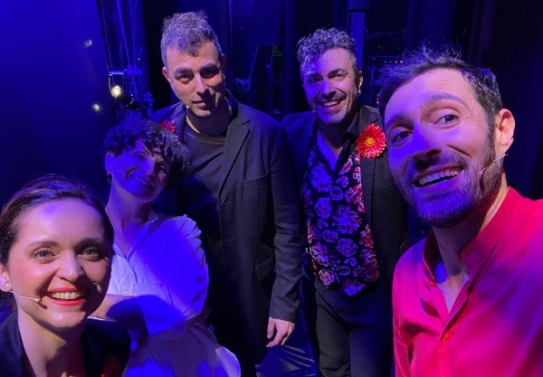 Gli Oblivion ‘sfottono’ Blanco: Brividi diventa Auricoli – Video