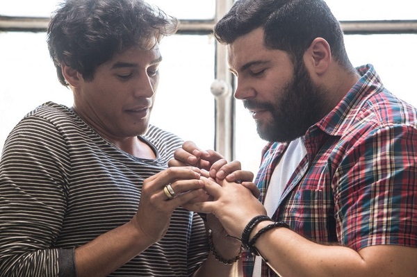 Programmi TV di stasera, martedì 7 febbraio 2023. ‘Puoi baciare lo sposo’ è il film di Canale 5 contro la prima serata di Sanremo