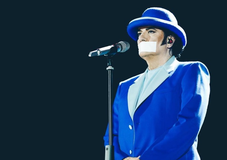 BOOM! Renato Zero ospite di C’è Posta per Te contro Sanremo, ma il cantante non vorrebbe andare in onda