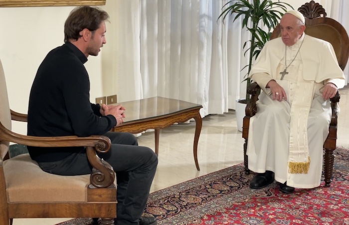 I Viaggi del Cuore intervista Papa Francesco. Lo speciale in onda sabato mattina su Canale 5
