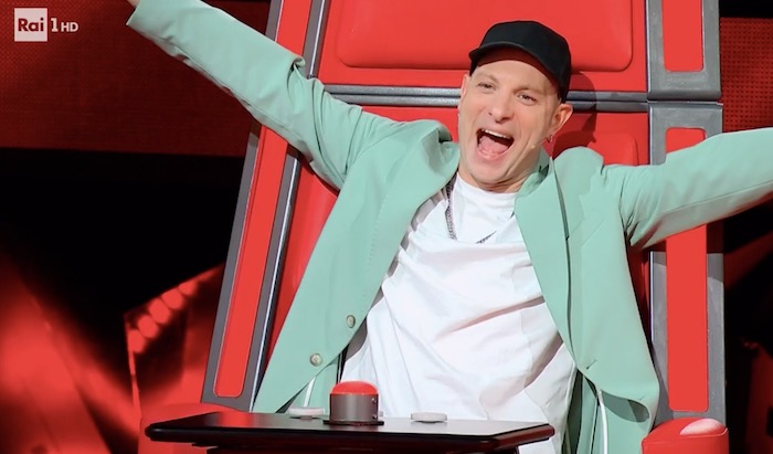 Ascolti TV | Mercoledì 1 Febbraio 2023. The Voice vince con il 22% (3,84 mln). Coppa Italia 17% (3,5 mln). Il finale de La Porta Rossa al 6.9%. Record Fiorello (16.7%)