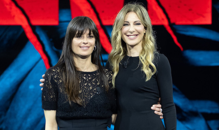 Claudia Pandolfi a Belve: «Mi sono innamorata di una donna» – Video