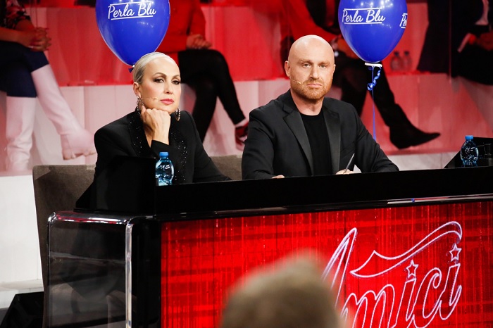 Amici 2023, anticipazioni prima puntata Serale: eliminati e ospiti di sabato 18 marzo