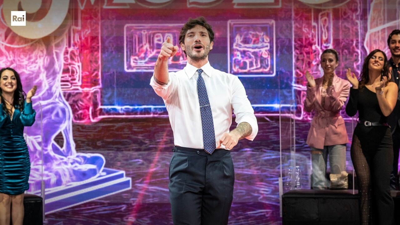 Programmi TV di stasera, lunedì 13 marzo 2023. A STEP Vincenzo De Lucia imita per la prima volta Federica Sciarelli