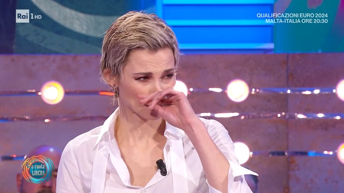 Francesca Fialdini scoppia in lacrime a Da Noi… A Ruota Libera – Video