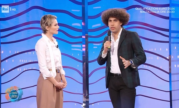 Amaral, il ragazzo mulatto ‘gelato’ da Claudio Lippi: «Non mi sono offeso, ma sono parole non belle. Gli consiglio di chiedere scusa» – Video