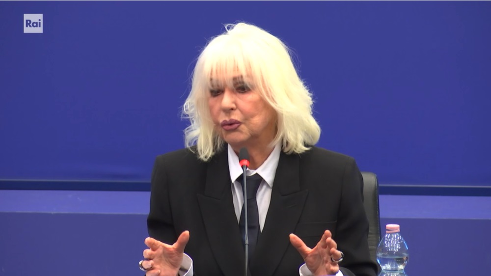 Benedetta Primavera: Heather Parisi, Chiara Francini, Anna Tatangelo e Bruno Vespa tra gli ospiti della prima puntata