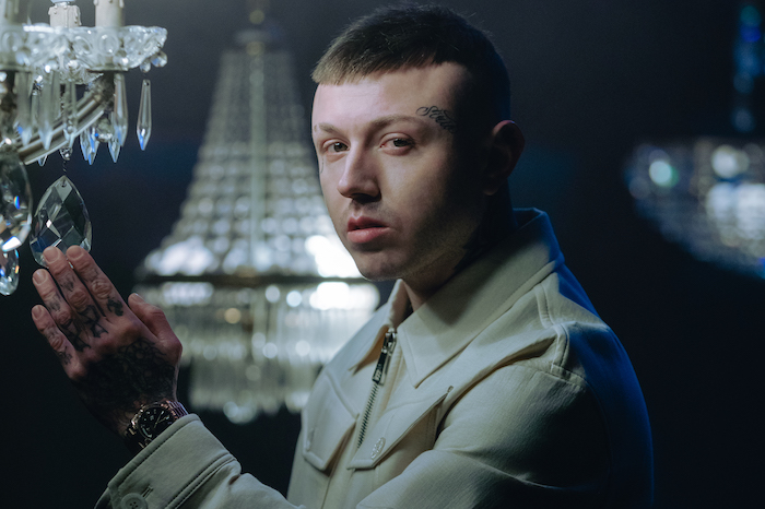 Classifica FIMI: Lazza si riprende il primo posto negli album e si conferma nei singoli. Un Buon Inizio di Laura Pausini esordisce al 75esimo posto