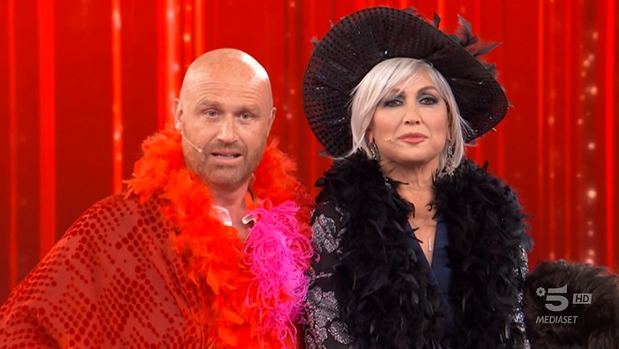 Amici 2023, prima puntata Serale – Zerbi e Celentano le vincono tutte, eliminati Megan e NDG