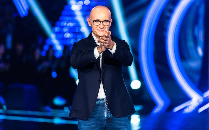 Alfonso Signorini a capo della nuova agenzia di talenti di Mondadori. Rimarrà direttore editoriale di Chi, Massimo Borgnis sarà il direttore responsabile