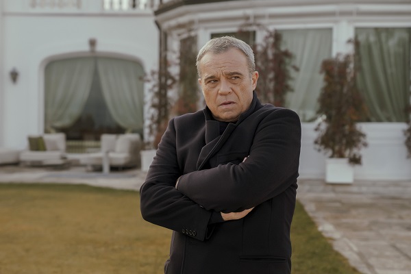 Il Patriarca: Claudio Amendola è un imprenditore malato e invischiato in traffici illeciti nella nuova saga familiare di Canale 5