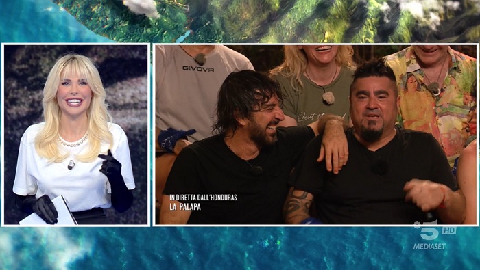 Isola dei Famosi 2023, prima puntata – Ilary tra il ‘finto saluto’ a Totti e la gaffe sui normodotati, il fidanzato di Cecchi Paone diventa leader, al televoto Predolin ed Helena
