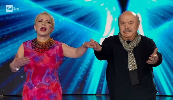 Rosanna e Lino Banfi - Cantante Mascherato