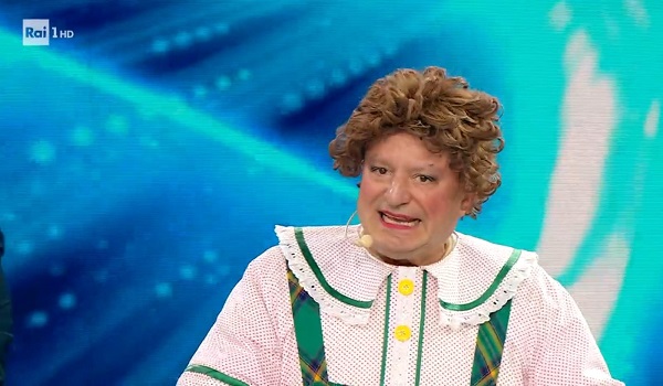 Il Cantante Mascherato, De Sica smaschera ed elimina il Porcellino: era la Signora Coriandoli. Spareggio rimandato tra Stella e Scoiattolo Nero