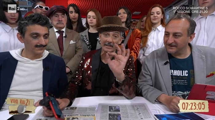 Teleminkia prende forma! Fiorello ‘arruola’ l’ad Rai Fuortes (che risponde) e chiama Giletti: «Vieni qui, facciamo Non è la Minkia»