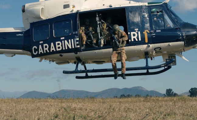 Basco Rosso: Rai1 racconta l’addestramento per entrare negli Squadroni eliportati Cacciatori