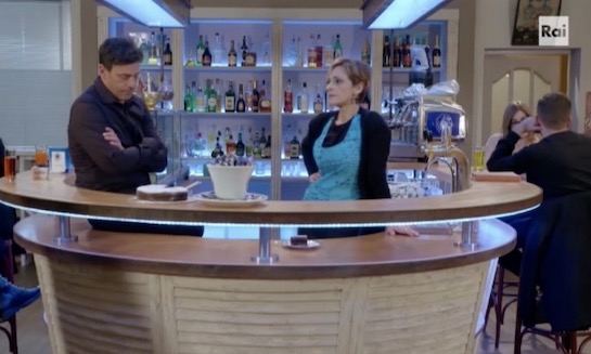 Un Posto al Sole, anticipazioni (3-7 aprile 2023): Silvia cederà ad Alberto la metà del Caffè Vulcano?