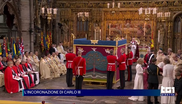 Il Paravento di Re Carlo III - TG1