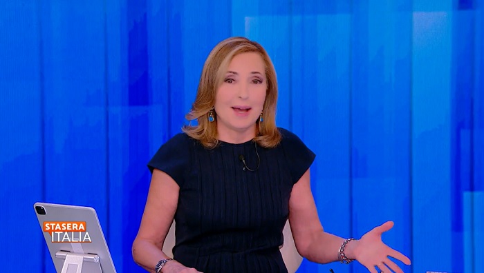 Barbara Palombelli saluta Stasera Italia – Video
