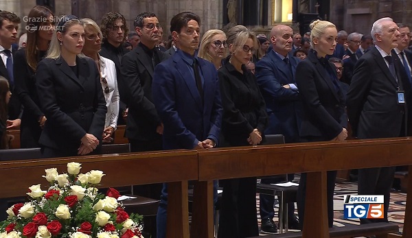 Barbara, Pier Silvio e Marina Berlusconi con Marta Fascina