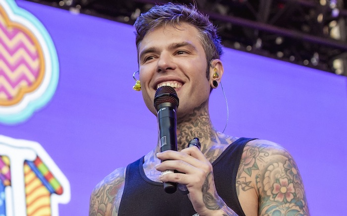 Fedez ‘preoccupato’ per i ritardi di Morgan. Il Castoldi: «Alziamo un po’ il livello» – Il botta e risposta